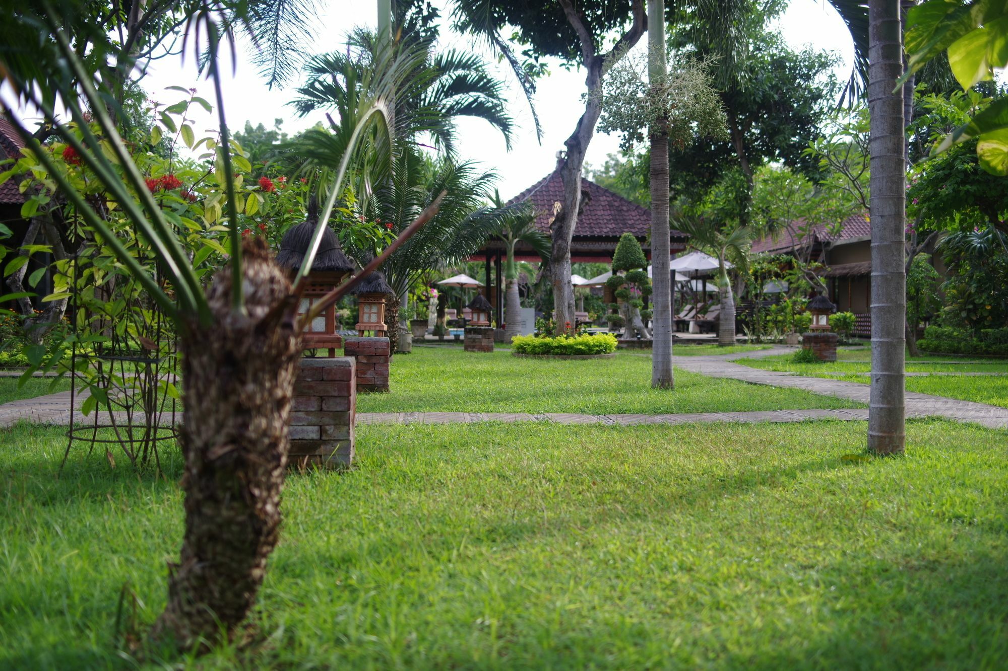 TIRTA SARI BUNGALOW ПЕМУТЕРАН